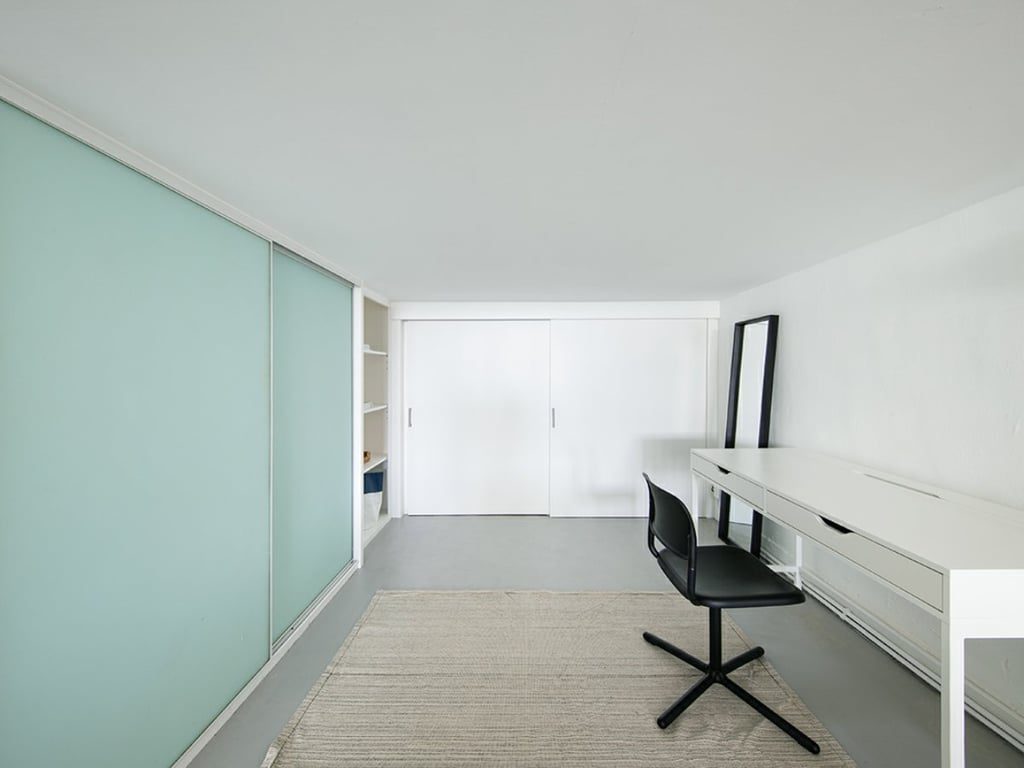 photo 9 — Harbour Industrial Centre, Ap Lei Chau