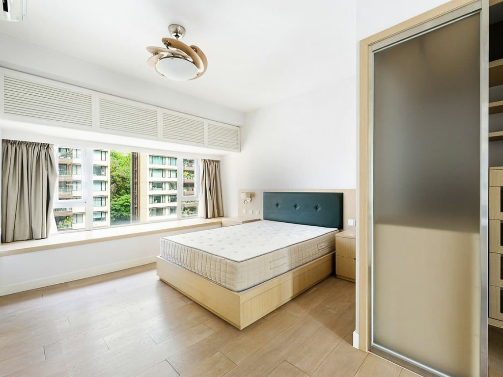 photo 6 — Linden Court, Happy Valley