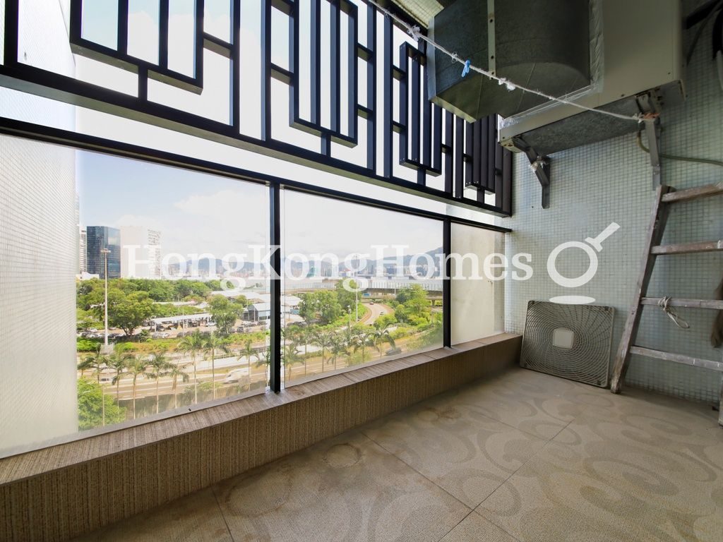 Balcony off Living and Dining Room — 太古城 - 青松閣，太古城
