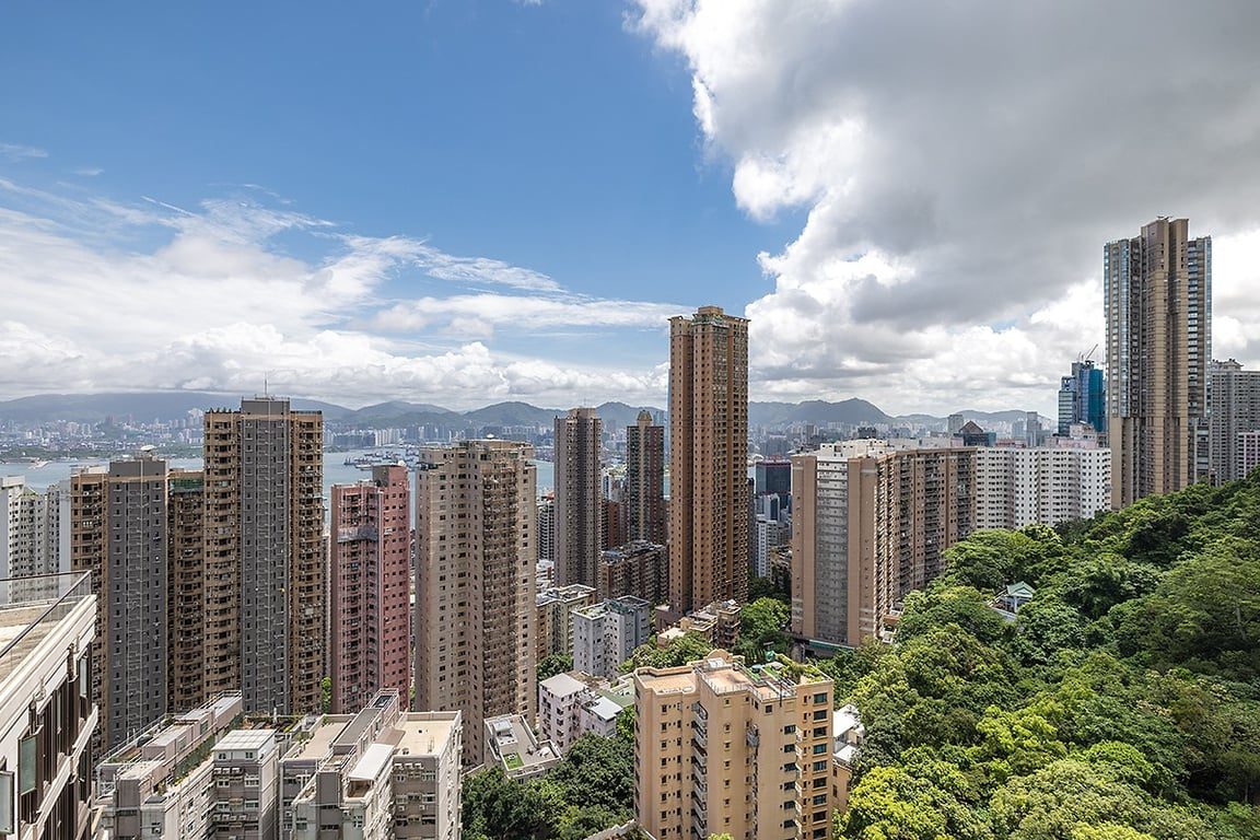photo 2 — Altamira, Mid Levels West