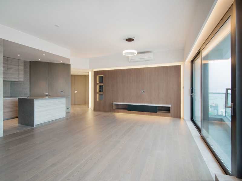 photo 2 — Azura, Mid Levels West