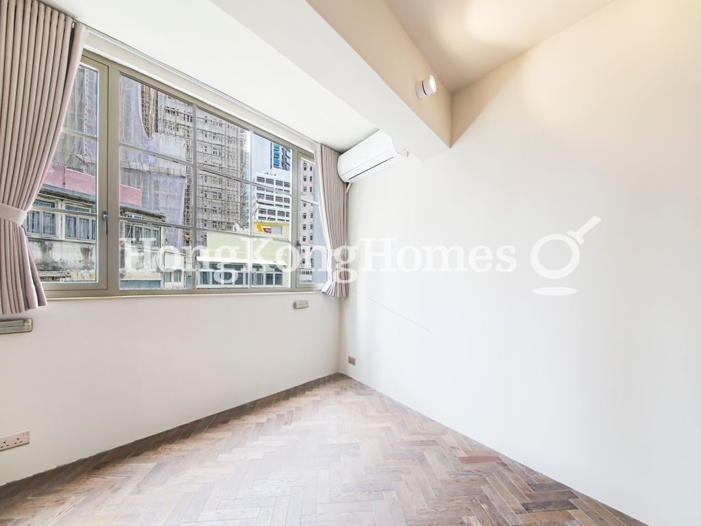 Master Bedroom — Hollywood Building, Sheung Wan