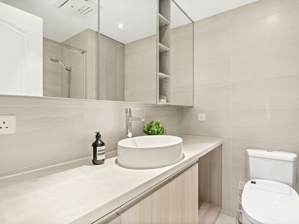 photo 4 — Hatton Place, Mid Levels West
