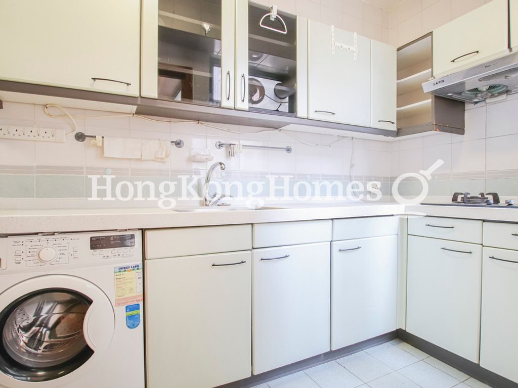 Kitchen — Goldwin Heights, Mid-levels West