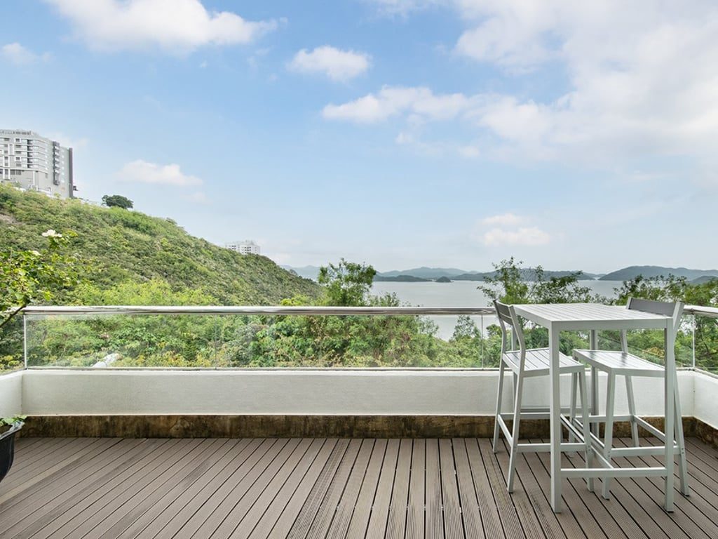 相片 2 — BAY VIEW，清水灣