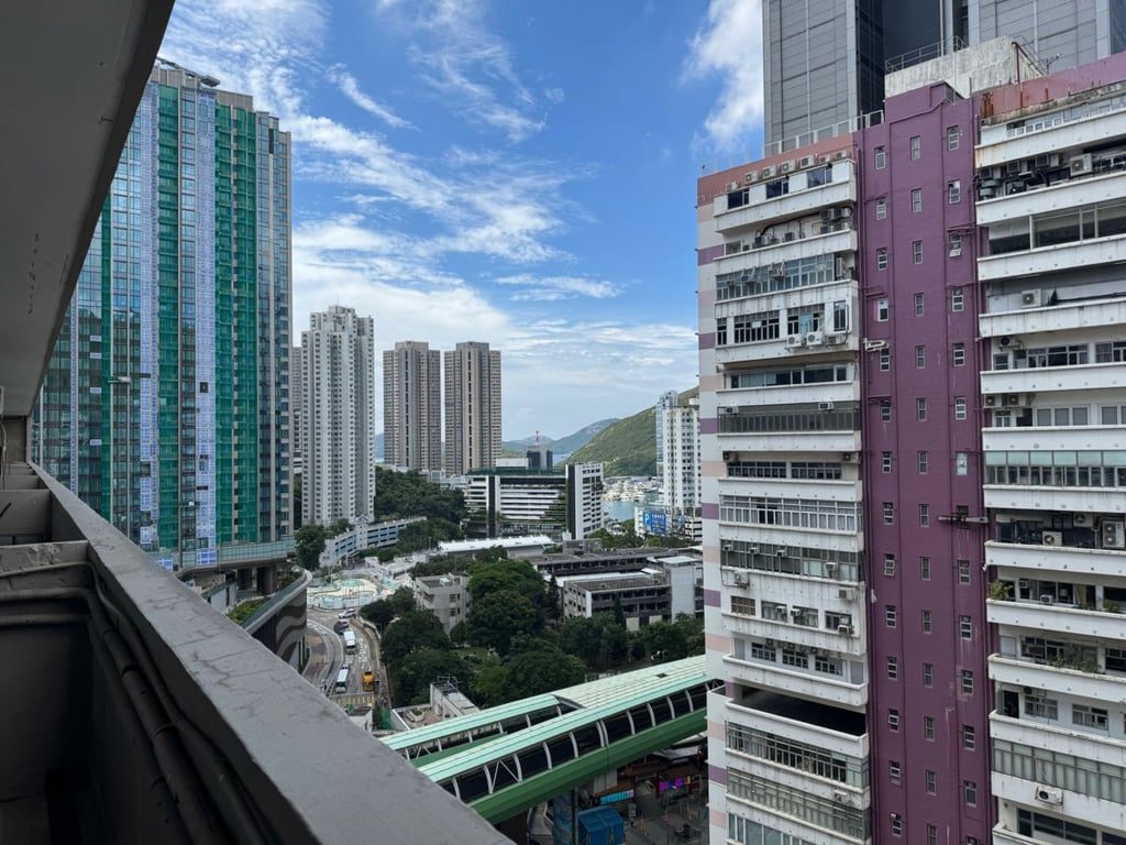photo 2 — Remex Centre, Wong Chuk Hang