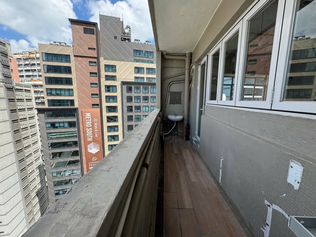 photo 3 — Remex Centre, Wong Chuk Hang