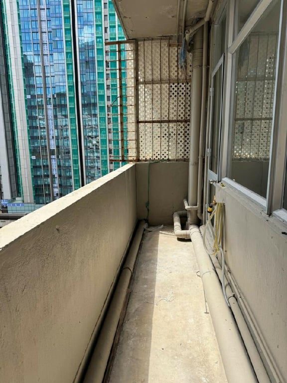 photo 3 — Remex Centre, Wong Chuk Hang