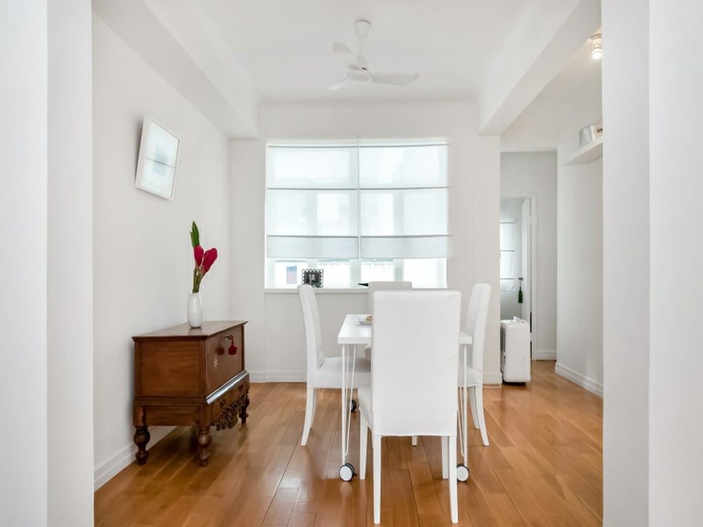 photo 3 — 10 Castle Lane, Mid Levels West