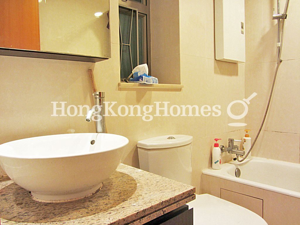 Master Bathroom — 尚翹峰 2 座，灣仔
