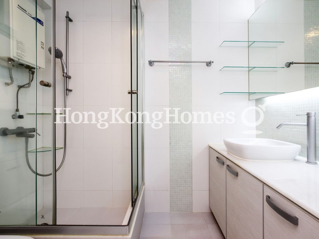 Master Bathroom — 碧瑤灣 - 第21座，薄扶林