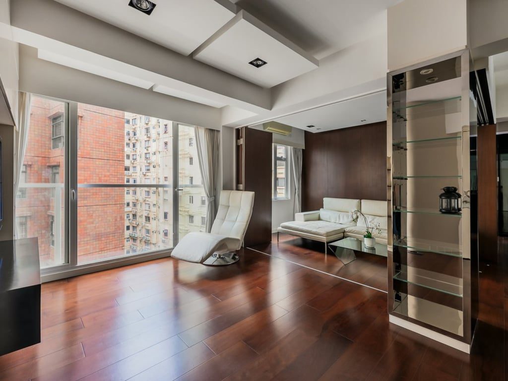 photo 3 — Merry Court, Mid Levels West