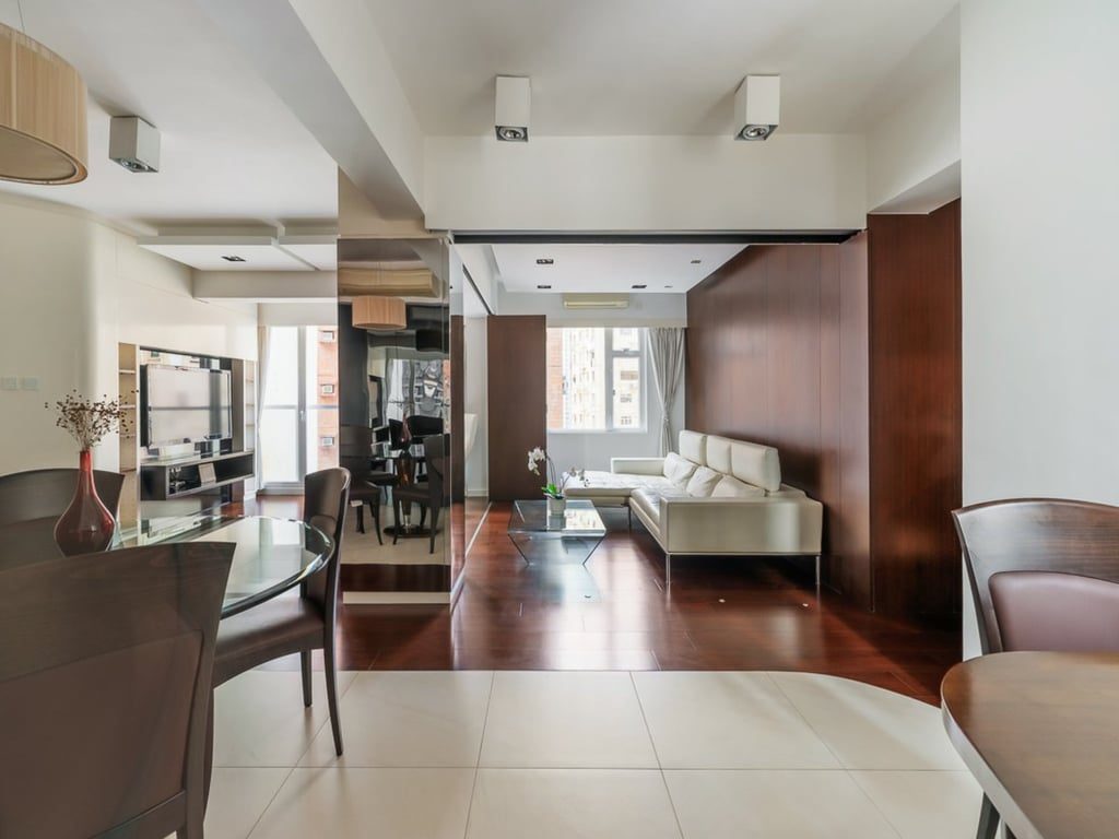 photo 4 — Merry Court, Mid Levels West