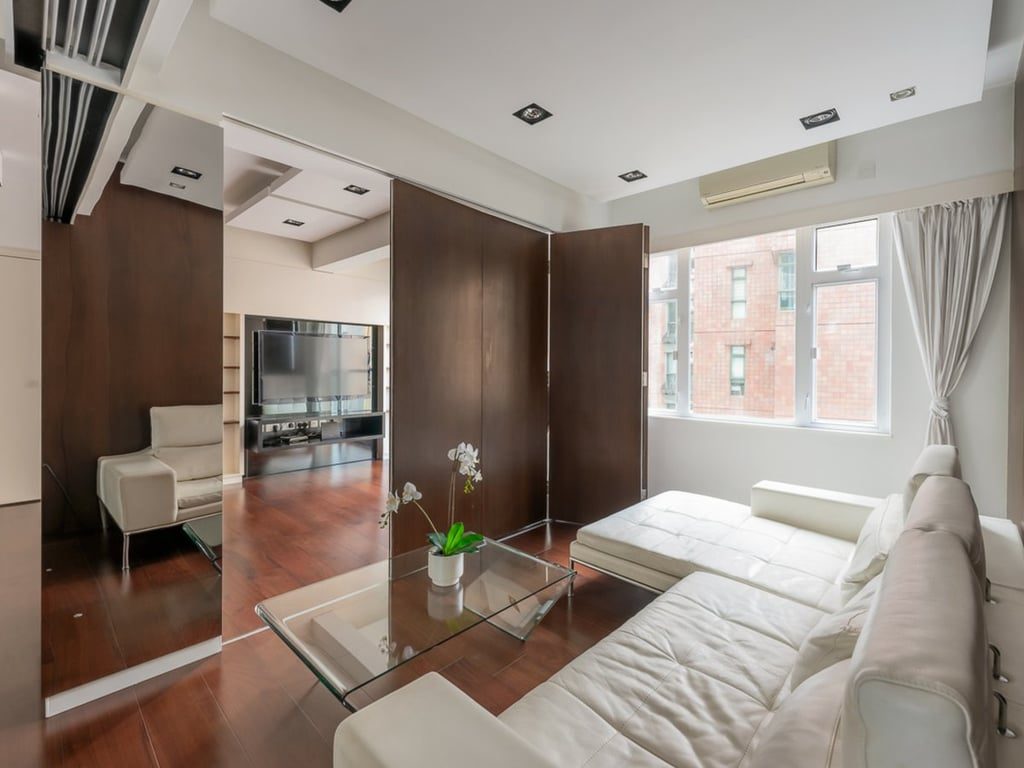 photo 5 — Merry Court, Mid Levels West