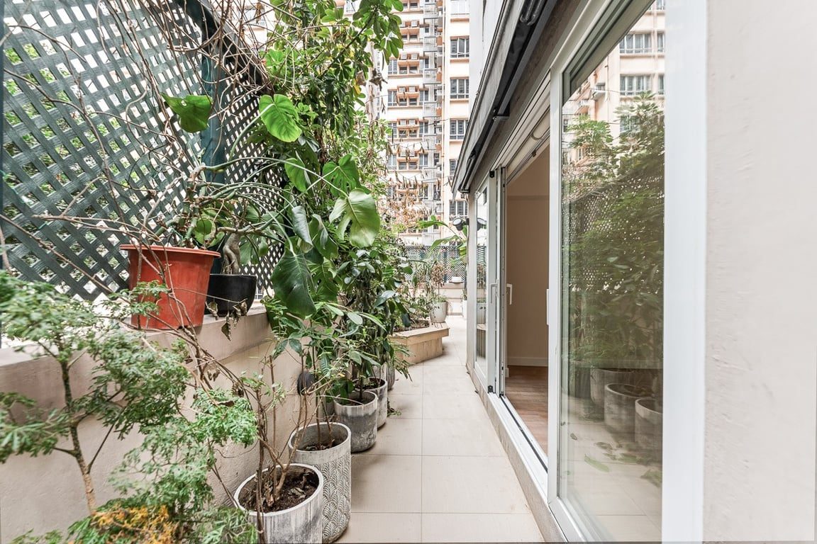 photo 10 — Po Hing Court, Sheung Wan