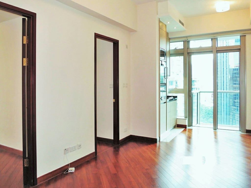 photo 3 — The Avenue Twr 2, Wan Chai