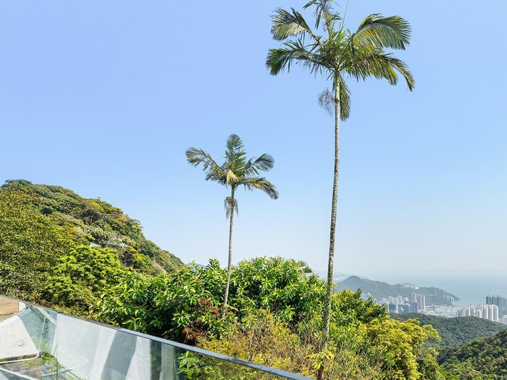 photo 14 — Wing On Villas, The Peak