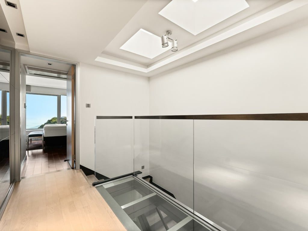 photo 10 — Wing On Villas, The Peak