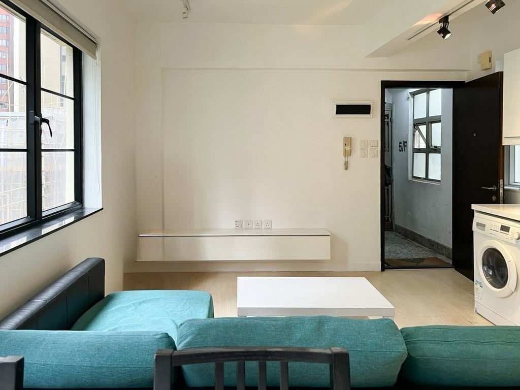 photo 8 — Luen Yick Building, Soho