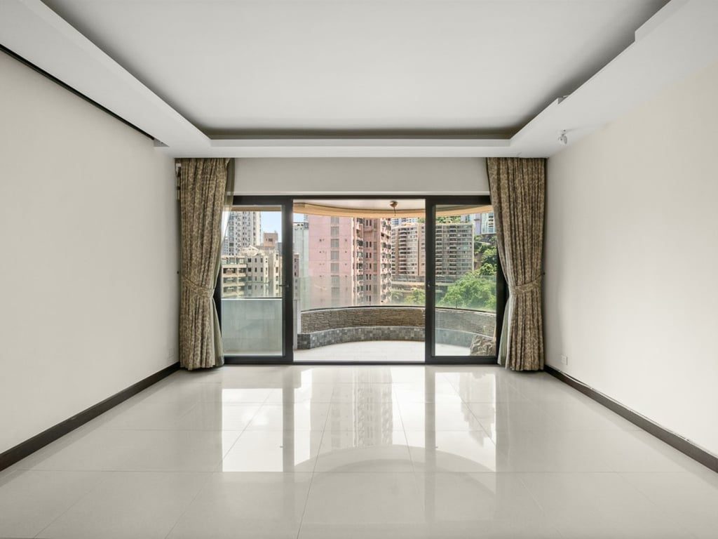 photo 3 — Garden Terrace, Mid Levels Central