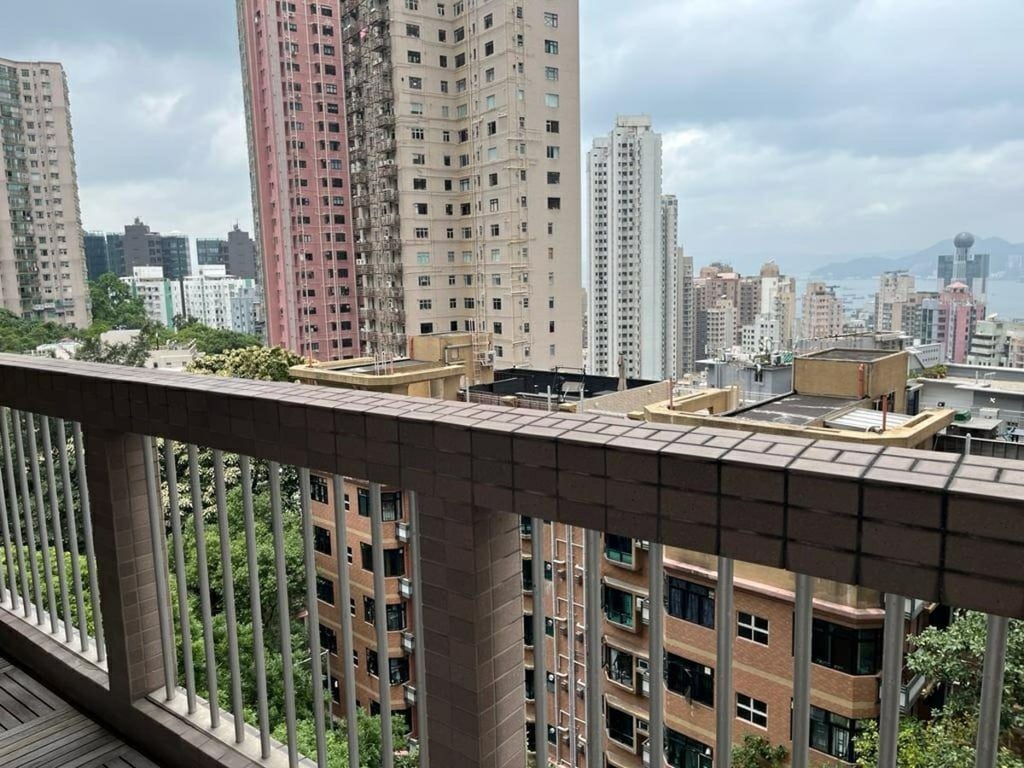 photo 2 — Realty Gardens, Mid Levels Central