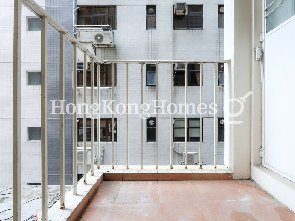 Balcony off Living and Dining Room — 暢園，西半山