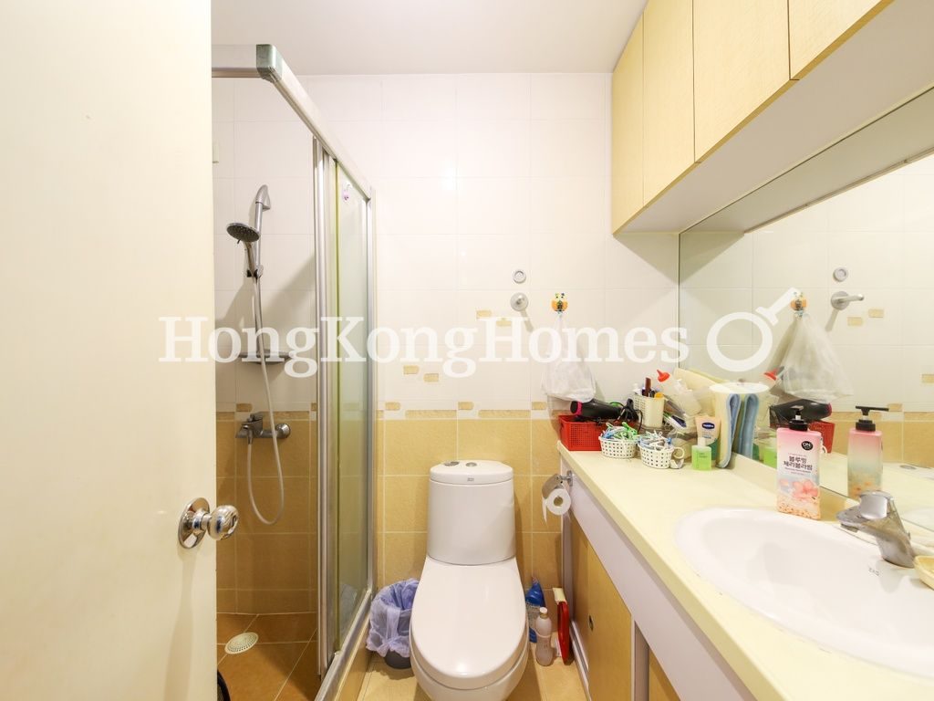 Guest Bathroom — Euston Court - Block 01, Mid-levels West