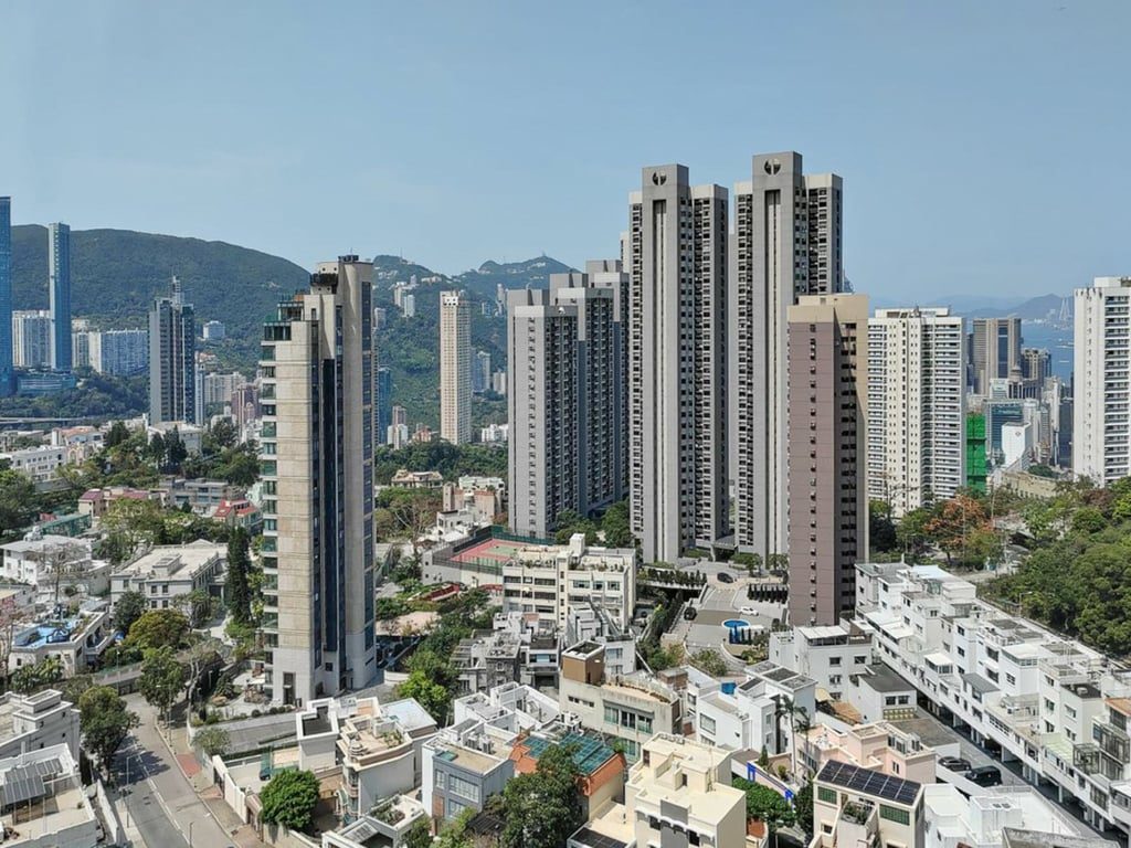 photo 6 — Butler Towers, Jardine S Lookout