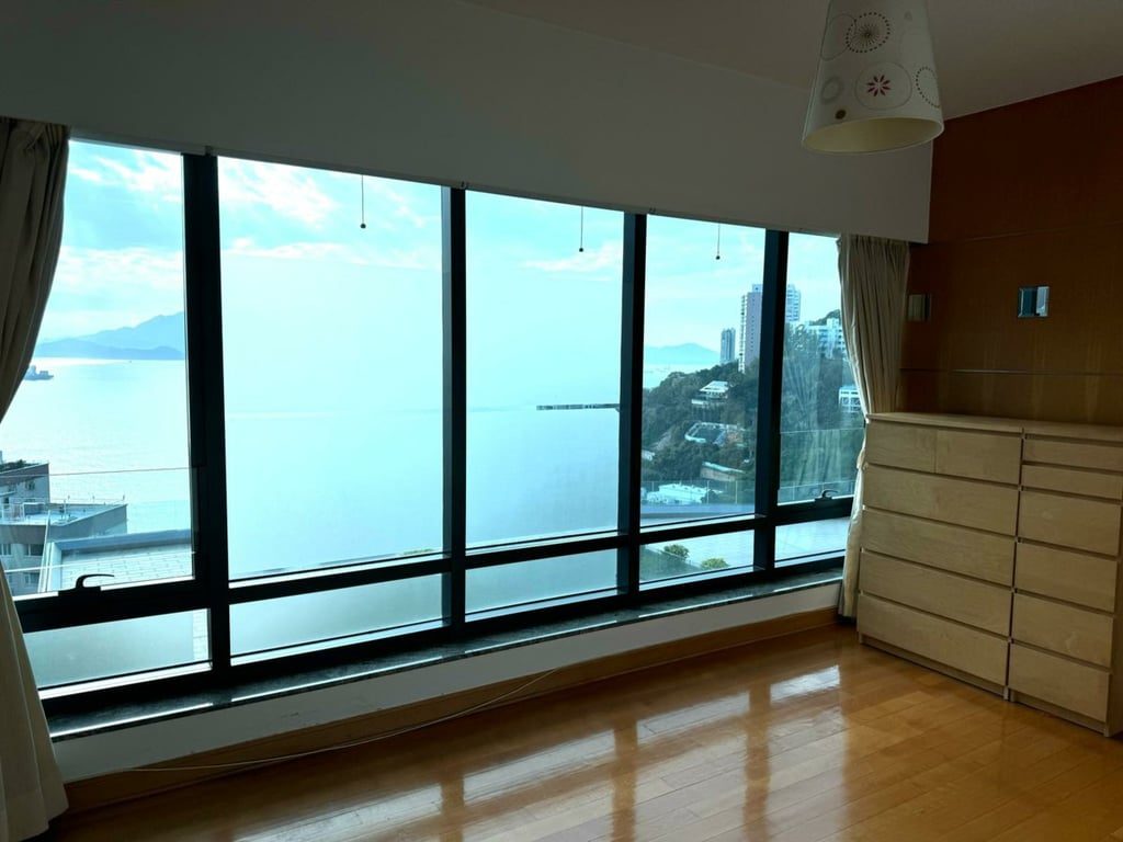 photo 3 — La Mer, Pok Fu Lam