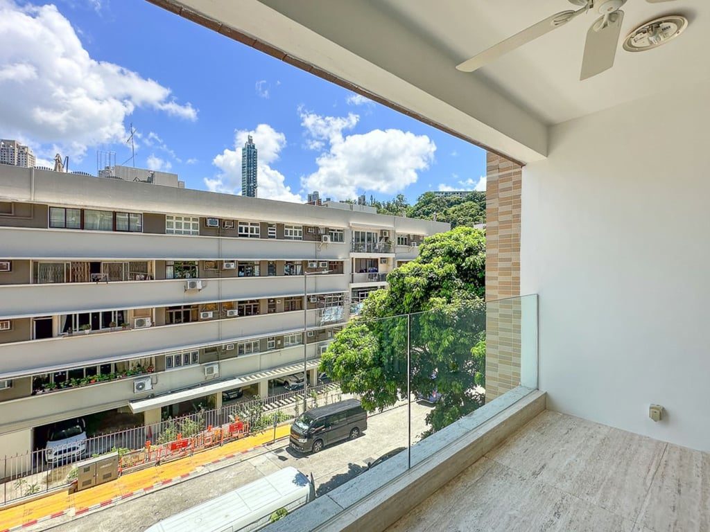 photo 2 — 9 Broom Road, Happy Valley