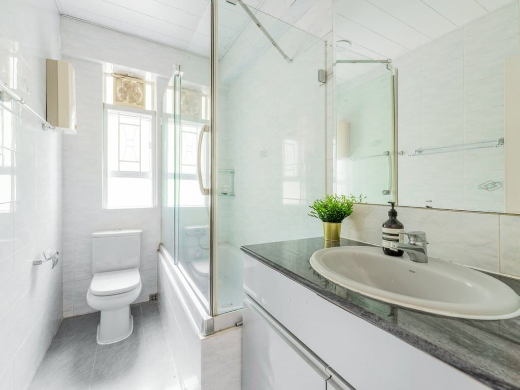 photo 7 — Pearl Gardens, Mid Levels Central