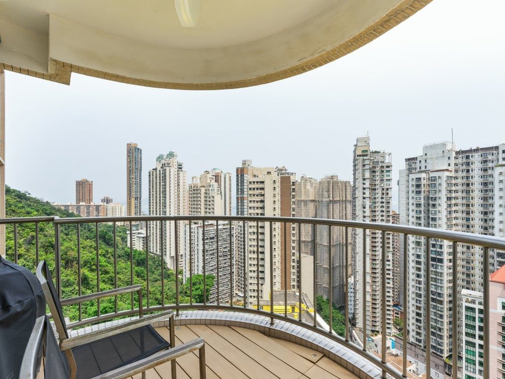 photo 3 — Pearl Gardens, Mid Levels Central