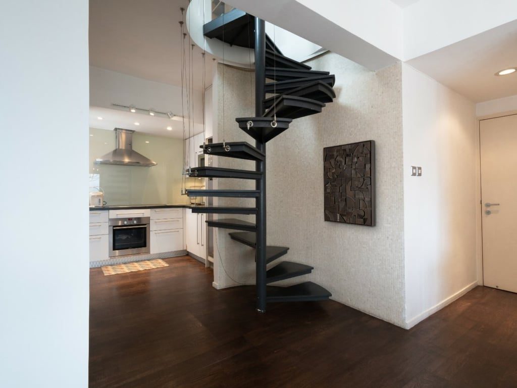 photo 2 — Kam Kin Mansion, Mid Levels Central