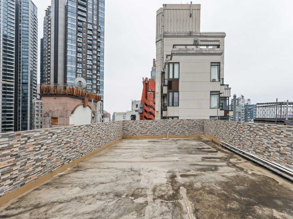 photo 4 — Corona Tower, Mid Levels Central