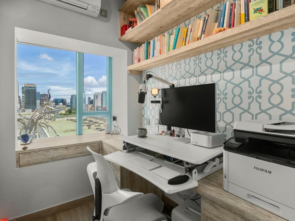 photo 9 — The Victoria Towers, Tsim Sha Tsui