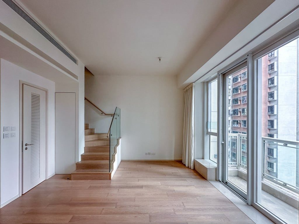photo 7 — The Morgan, Mid Levels Central