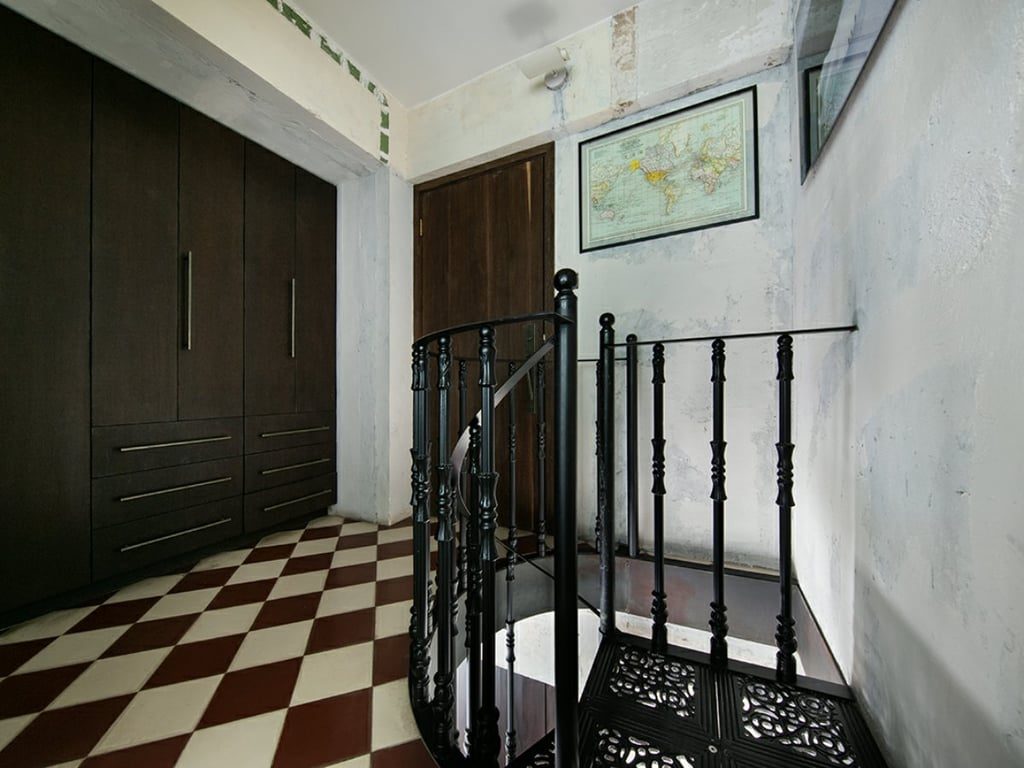 photo 16 — 40-42 Circular Pathway, Sheung Wan