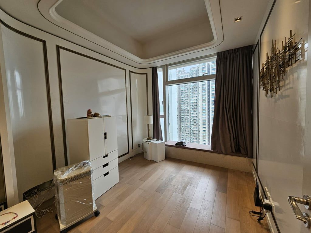 photo 6 — The Morgan, Mid Levels Central