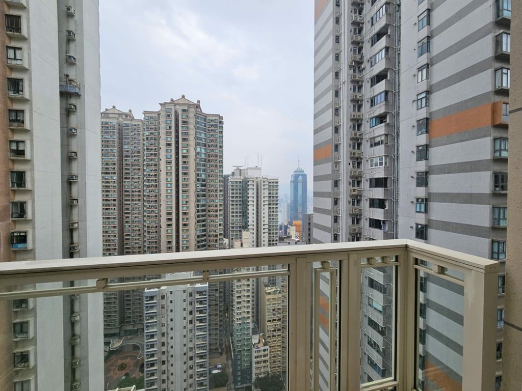 photo 8 — The Morgan, Mid Levels Central