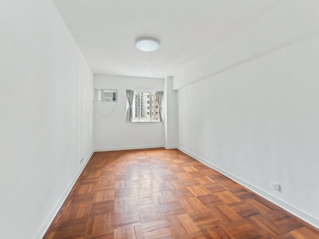 photo 12 — Botanic Terrace, Mid Levels Central
