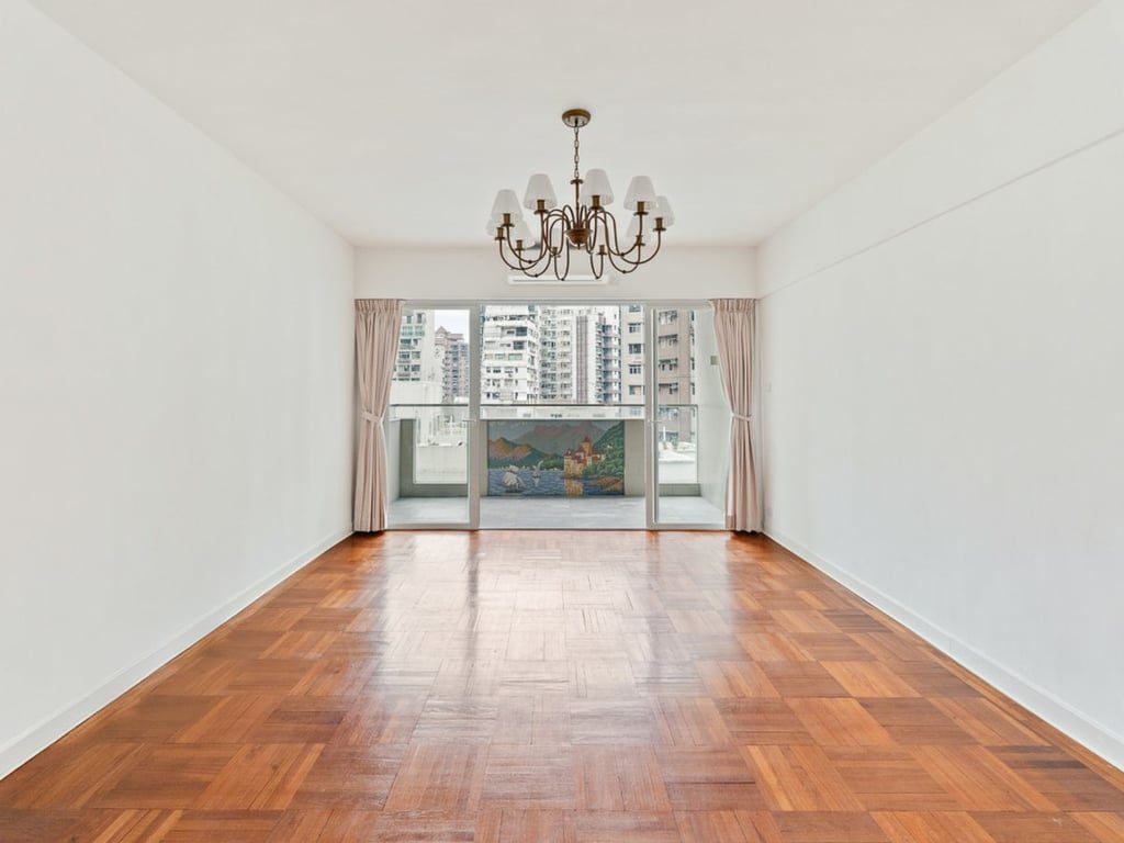 photo 2 — Botanic Terrace, Mid Levels Central
