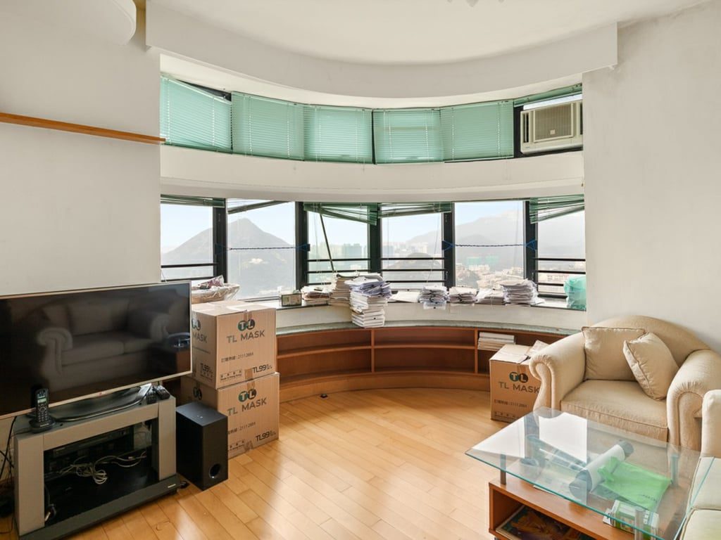 photo 4 — 37 Repulse Bay Road, Repulse Bay