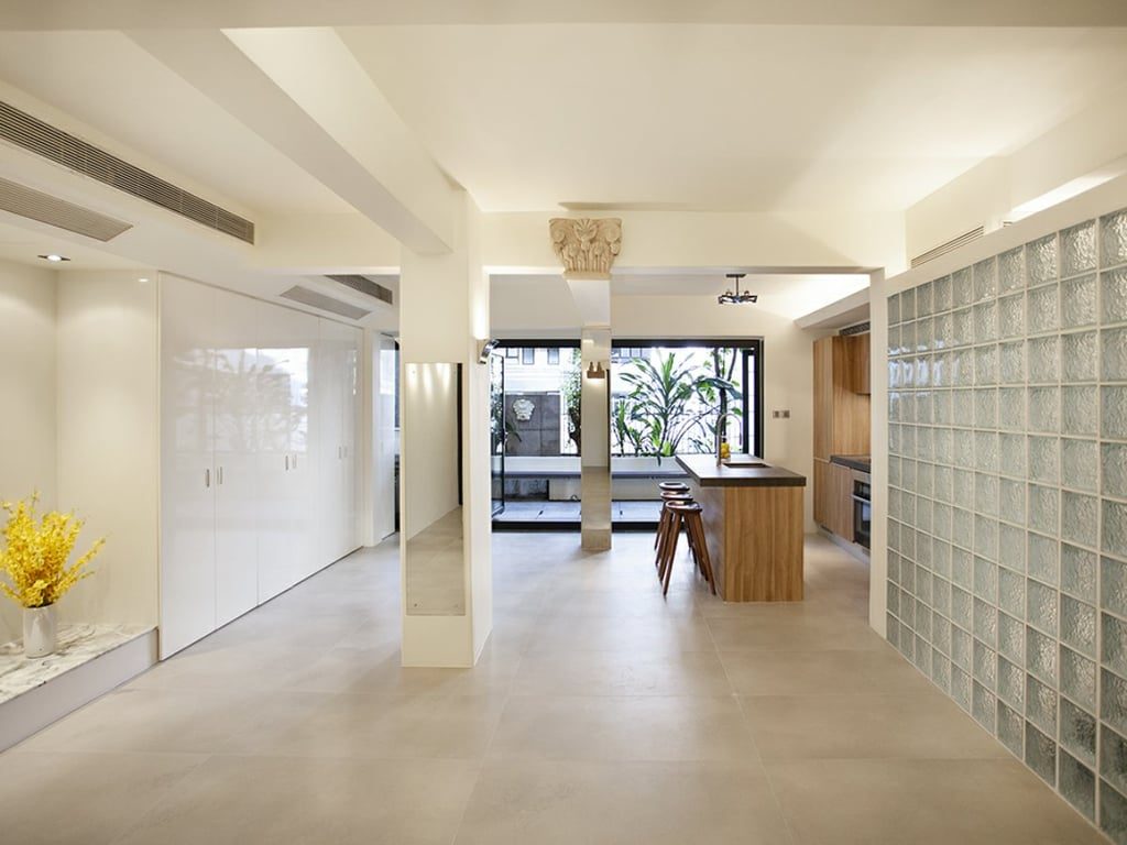 photo 2 — Mountain View Court, Mid Levels Central