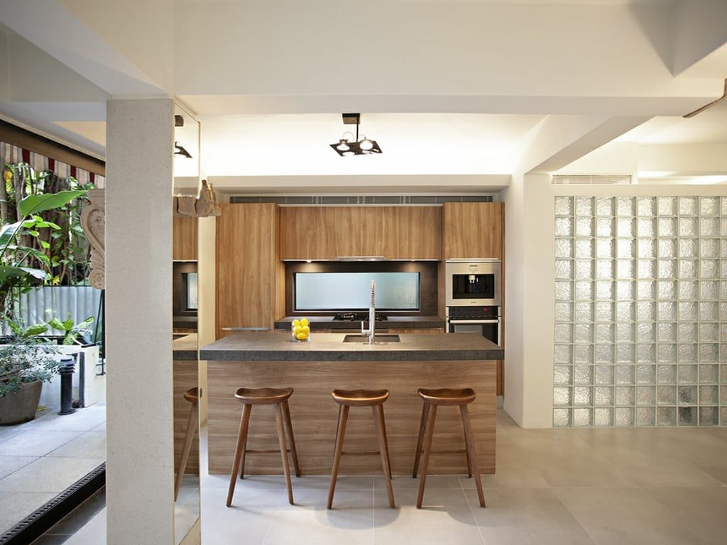 photo 3 — Mountain View Court, Mid Levels Central