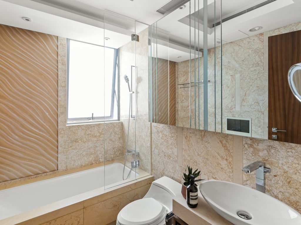 photo 11 — 55 Conduit Road, Mid Levels Central