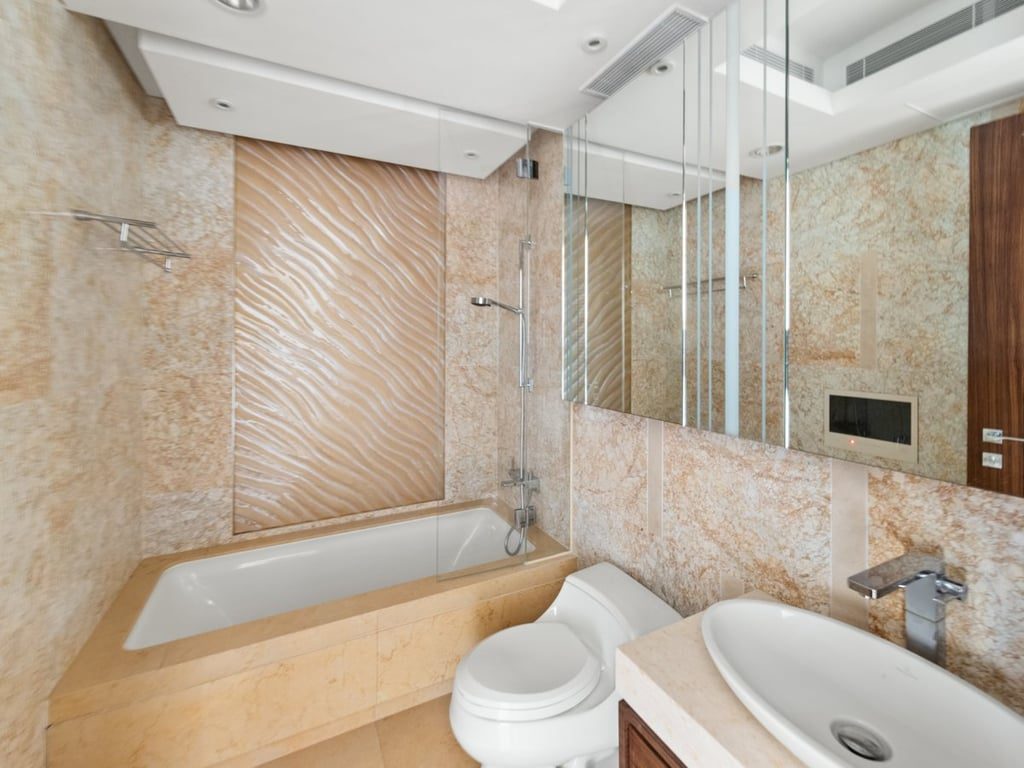 photo 12 — 55 Conduit Road, Mid Levels Central
