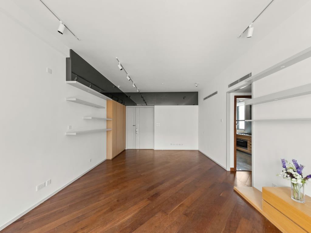 photo 3 — 55 Conduit Road, Mid Levels Central