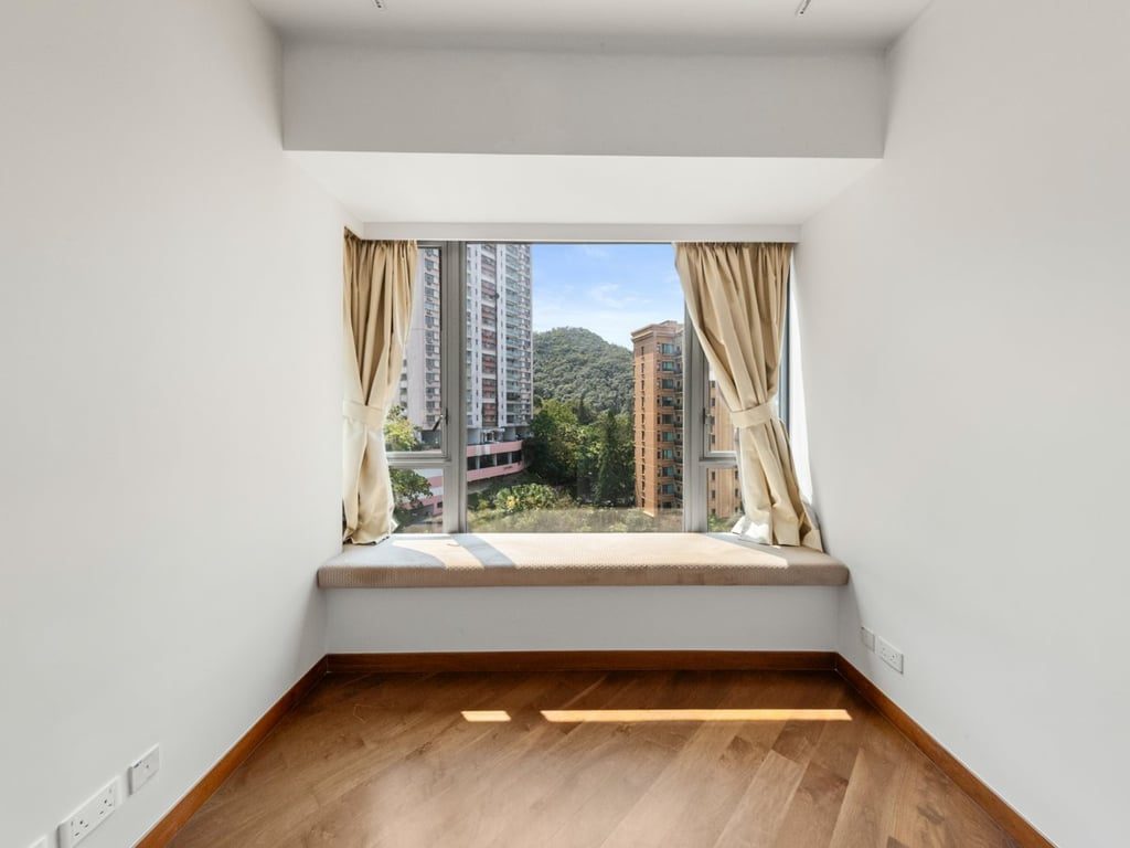 photo 10 — 55 Conduit Road, Mid Levels Central