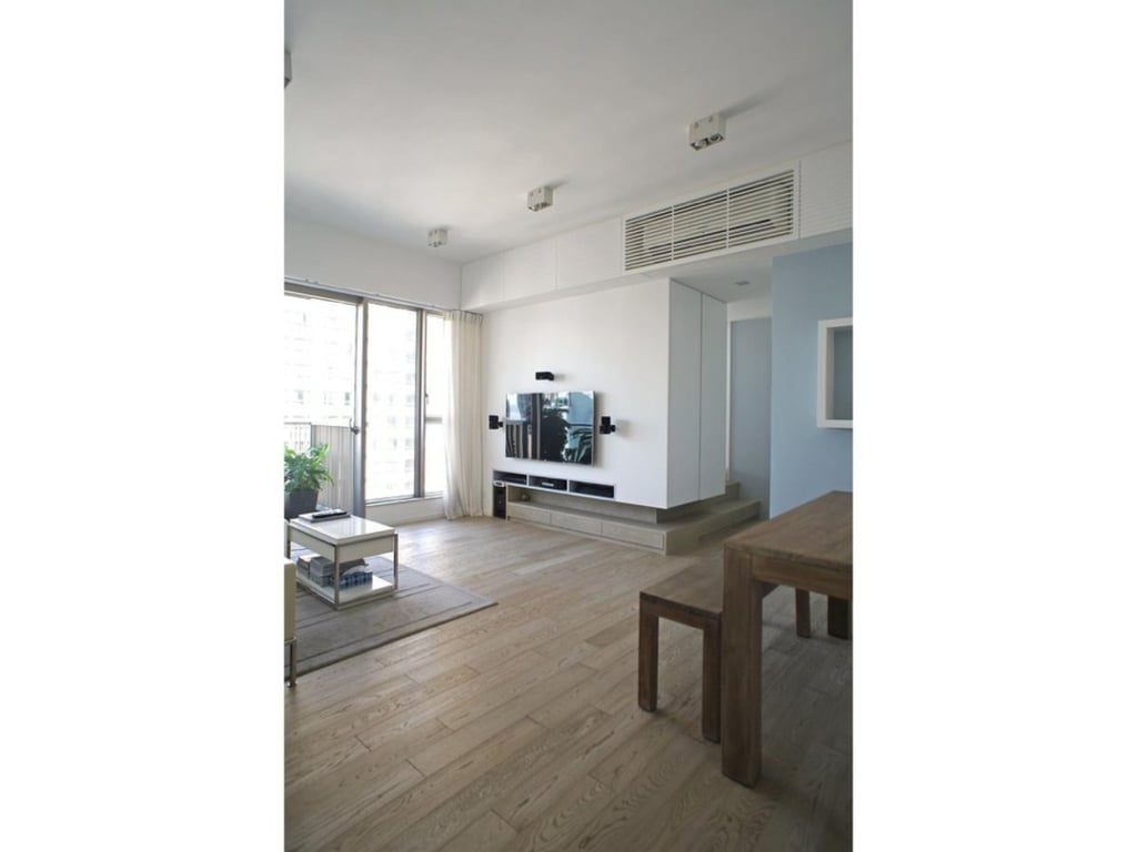 photo 3 — Island Crest, Sai Ying Pun