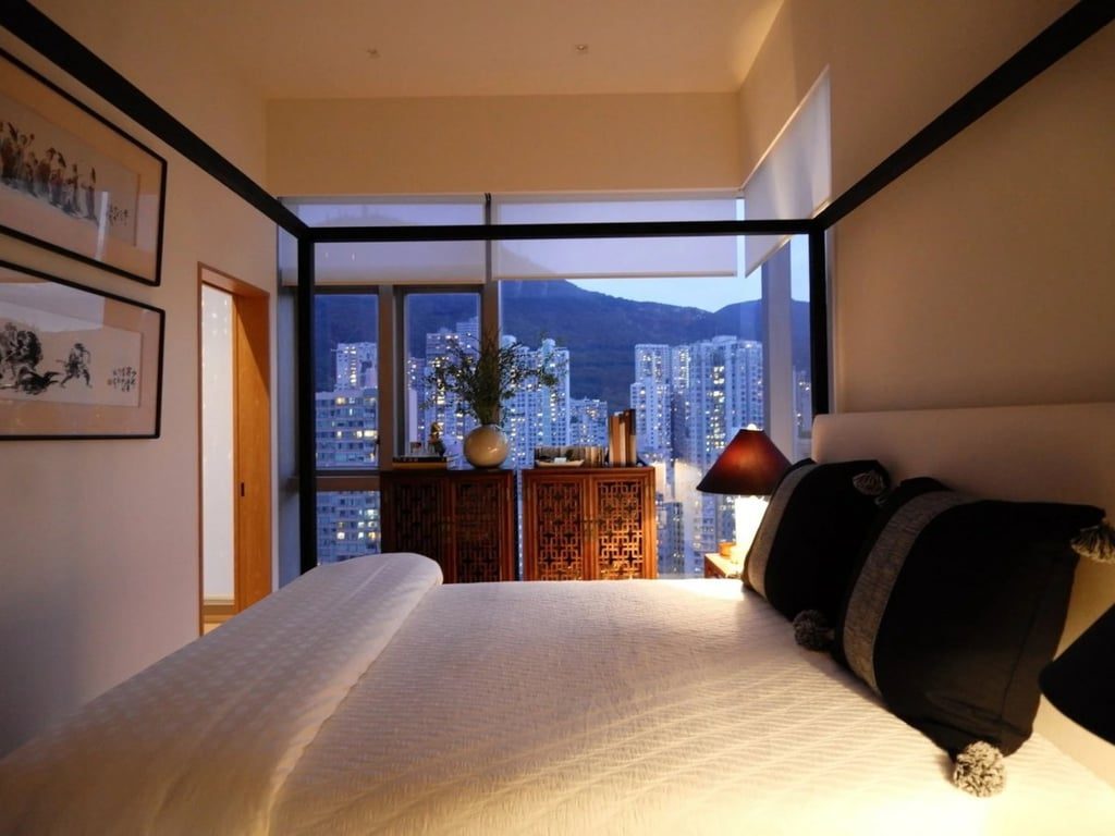 photo 6 — Island Crest, Sai Ying Pun